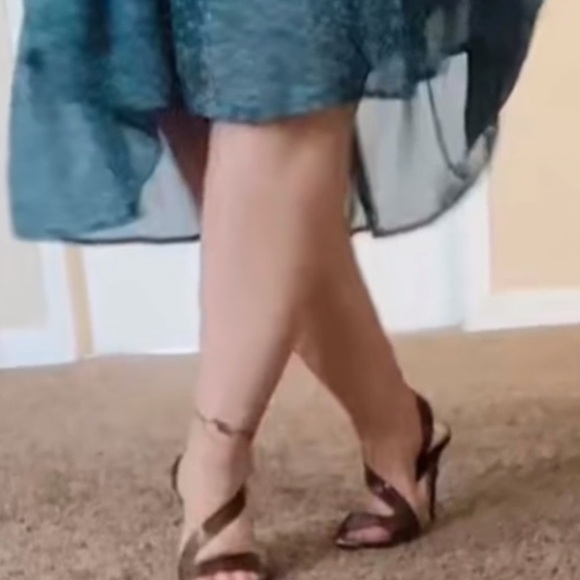 Elegant Brown Strappy Women's Heels - Picture 1 of 1